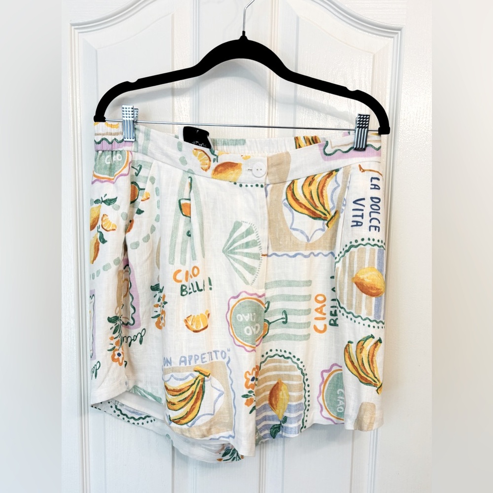 Paper Heart XL Patterned Lined Women’s White Shorts Button Closure Elastic Waist